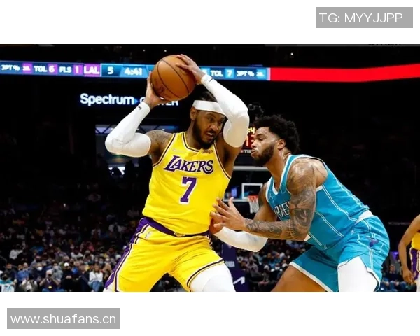 费尔斯半场表现低迷仅得2分3板4助攻球队需寻找新突破口